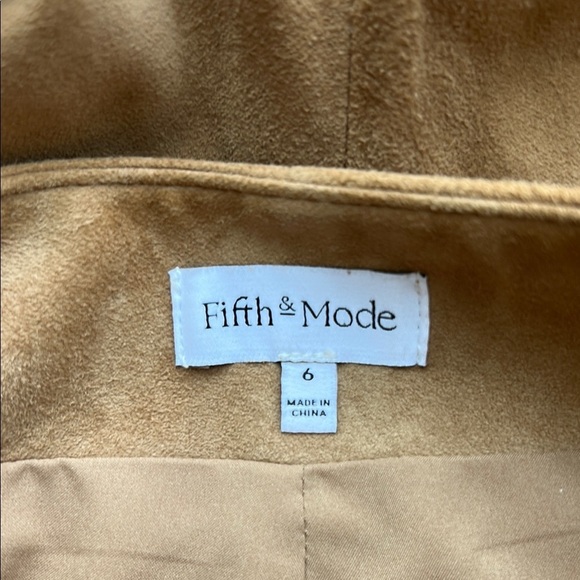 Fifth & Mode Camel Suede Lace-Up Shorts | Intermix | Size 6 - Picture 5 of 8